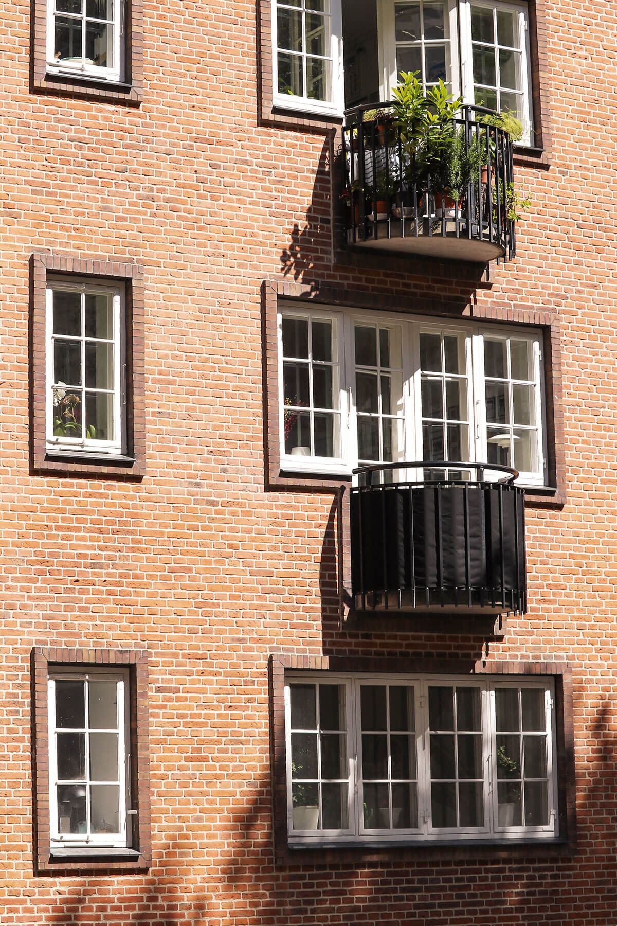 Altaner og nye vinduer på ejendommen tilhørende andelsboligforeningen Bornholmsgade