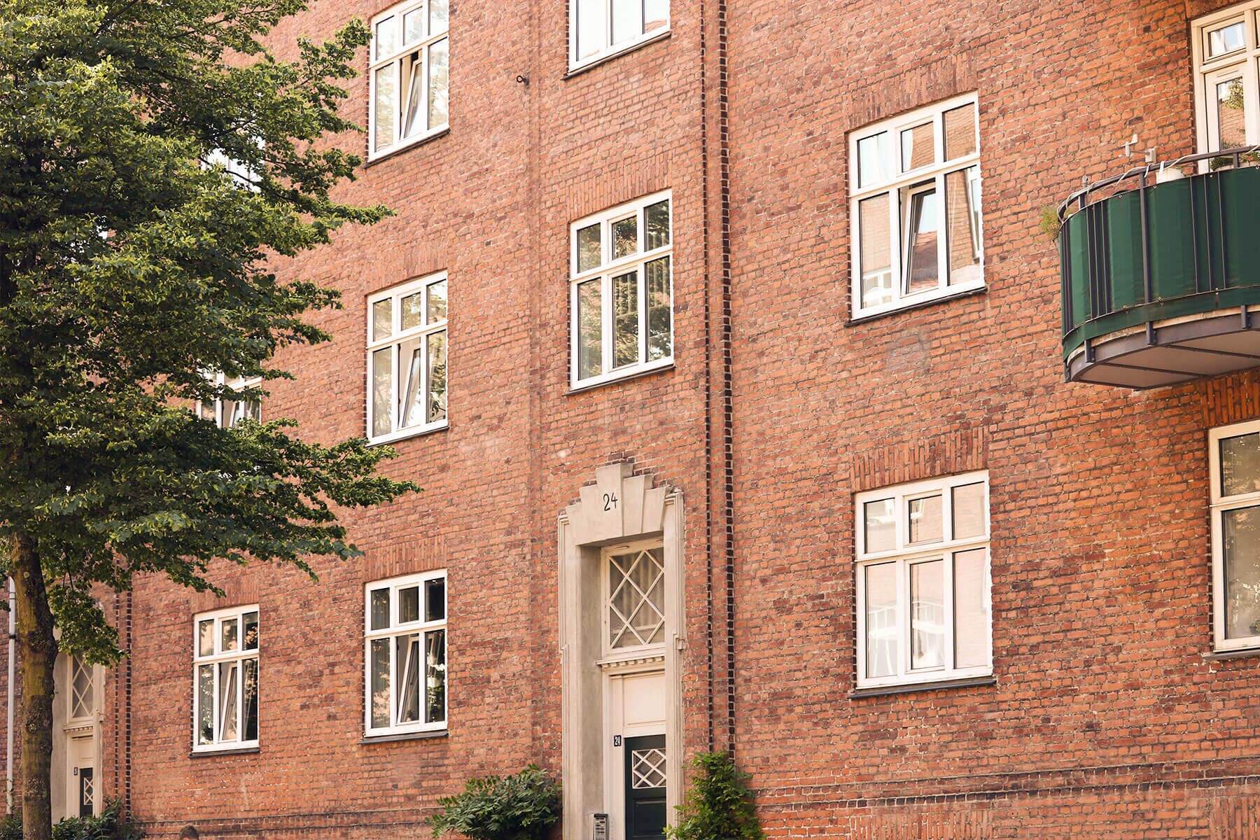 Bygningens facade på andelsboligforeningen Dannevirke på Vesterbro i København
